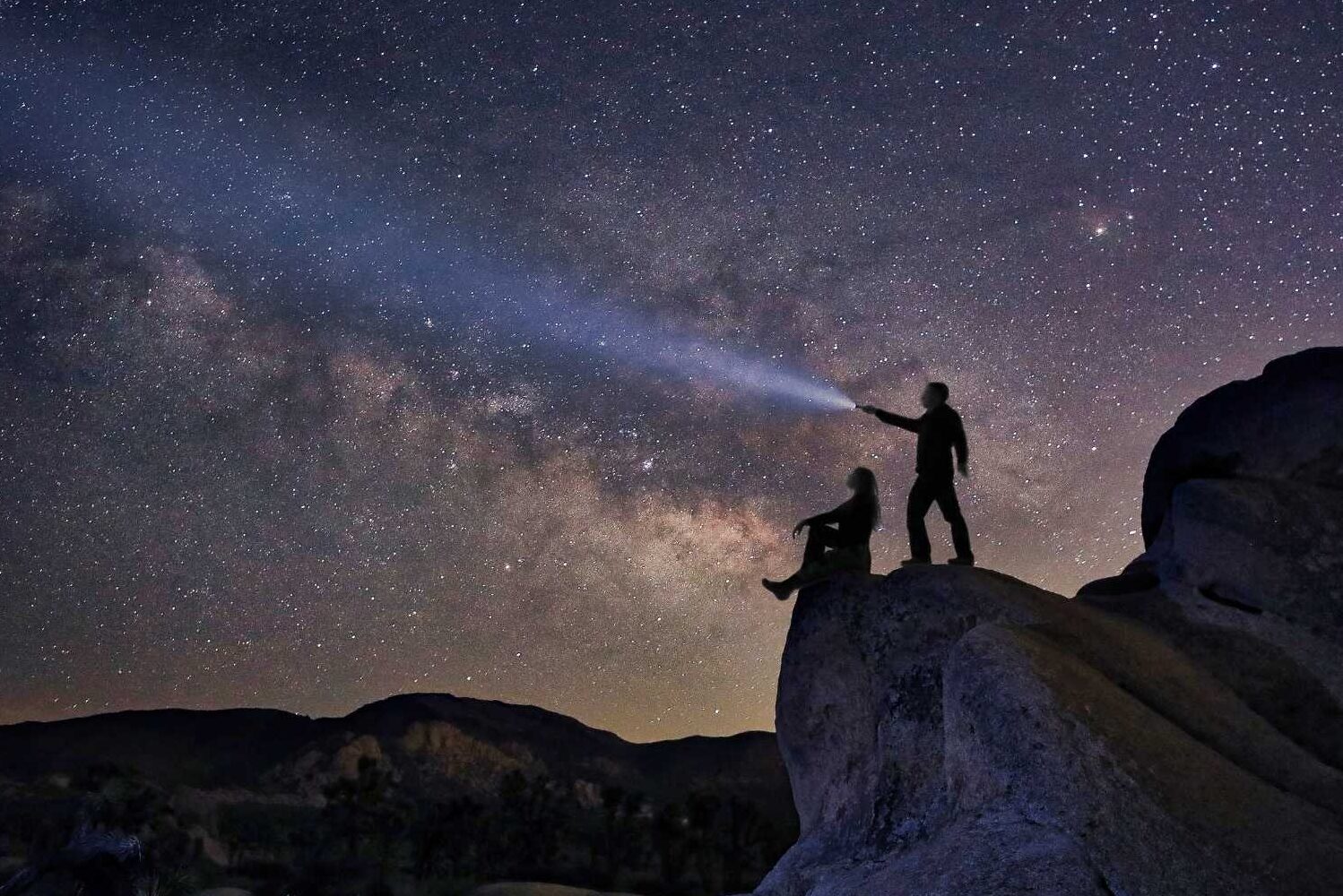 Observer les étoiles en couple